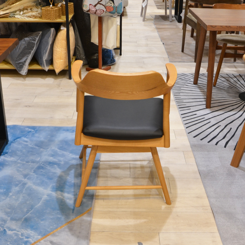 meet-chair3