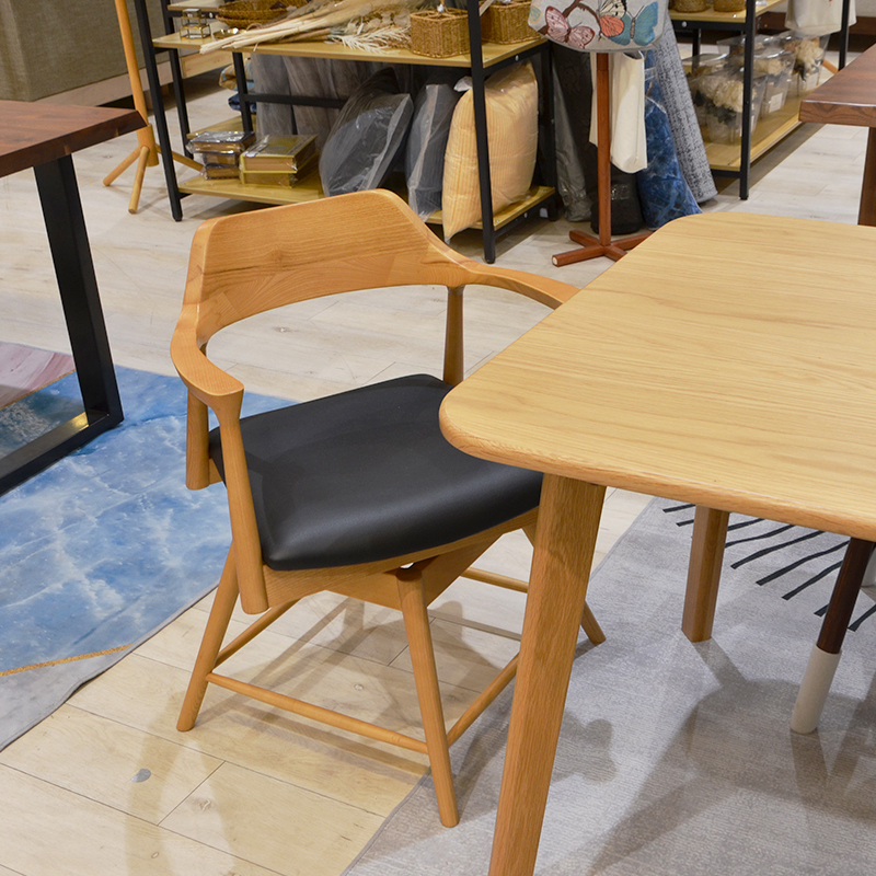 meet-chair5