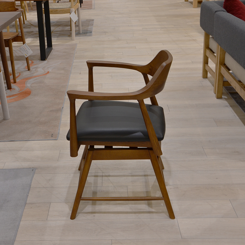 meet-chair8